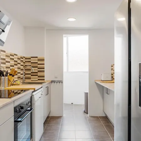 Estepona, Walk To And Old Town Apartment *