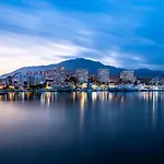 Estepona, Walk To And Old Town Apartmán