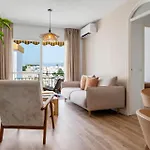 Estepona, Walk To And Old Town Apartmán